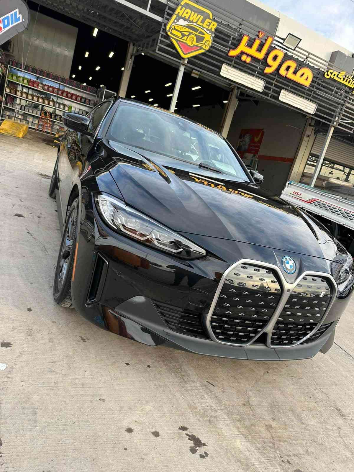 البيع او مروس
BMW i4 eDrive35 

السعر 290

موديل 2024 

السيارة كهرباء بلكامل 

ماشية -22الف ميل

.

‏‎بطارية ليثيوم ايون بسعة البطارية 84 (KWH) تقطع في الشحنة الواحدة ما يقارب الـ 500 كيلومتر

‏‎مدخلين شحن AC / Dc

‏‎الاضافات:

‏‎• فتحة سقف

‏‎• هاند بريك كهرباء مع نظام اوتوهولد

‏‎• عدة انظمة قيادة: Comfort / Sport / Eco Pro 

‏‎• هاند بريك كهرباء HOLD AUTO

‏‎• مقاعد جلدية فاخرة: كهربائية مع ذاكرة تخزين وضعية الجلوس

‏‎• تزيينات كاربون فايبر داخلية

‏‎• شاشة ثنائية منحنية مقاس 14.9 بوصة لنظام المعلومات والترفيه و 12.3 بوصة لشاشة السائق

‏‎• الشاشة تدعم التحكم بالأوامر الصوتية واللمس وإيماءات اليد Gesture Control وتدعم آبل كاربلاي وأندرويد أوتو

‏‎• ماوس للتحكم بالشاشة

‏‎• نظام ملاحة Navigation

‏‎• شاحن لاسلكي للهواتف المحمولة Wireless Charger

‏‎• بلوتوث / نقطة اتصال وايرلس WiFi Hotspot

‏‎• مخارج USB / AUX

‏‎• نظام الرؤية المحيطة 360 درجة بخاصية الـ 3D 

‏‎• تشغيل بدون مفتاح Keyless go

‏‎• نظام الدخول من غير مفتاح Keyless entry

‏‎• حساسات امامية وخلفية

‏‎• نظام تحذير من مغادرة المسار Lane Departure Warning

‏‎• نظام تحذير تغيير المسار Lane Change Warning

‏‎• مساعد الانتباه Attention Assistant

‏‎• مساعد اليقظة Attentiveness assistant

‏‎• نظام تحذير السرعة Speed Warning

‏‎• نظام تدخل التوجيه الذي يساعد في تعديل اتجاه السيارة تلقائيًا للحفاظ على المسار Steering Intervention

‏‎• نظام التحذير من الاصطدام الأمامي والخلفي Forward & Rear Collision Warning

‏‎• مانع انزلاق

‏‎• مثبت سرعة Cruise Control

‏‎• تحكم كامل في المقود مع أوامر صوتية

‏‎• غيارات عالستيرنج Paddle Shifters

‏‎• طارة مدفأة

‏‎• اضاءة ليد داخلية متعددة الألوان Ambient lighting

‏‎• اضاءة ترحيبية

‏‎• أضوية ليزر BMW Laser lights

‏‎• ليد BMW LED headlights

‏‎• مصابيح نهاريةLED ‎

‏‎• مصابيح خلفيةLED ‎

‏‎• جنطات قياس 19 انش

‏‎• مرايا كهرباء

‏‎• مرايا قابلة للطي كهربائيا مع اشارات انعطاف

‏‎• مكيف خلفي منفصل

‏‎• الضرار الباب الخلفي وباب امامي

‏‎•ايربك سقف فقط 

اربيل  . 📍 

مرقم كامل .السعر 290 بي مجال

التوصل 

***********
