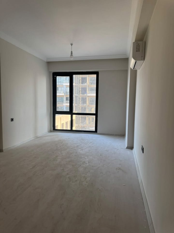 🏡✨ ژیانێکی نوێ لە شوێنێکی تایبەت لە هەولێر

🔥 شوقە بۆ فرۆشتن | شقة للبيع

📍 Lalav Sky View | لالاڤ سكاي ڤيو
📌 لەسەر شەقامی مووسڵ، بەرامبەر پارکی سامی عەبدولڕەحمان

🛏️ جۆر و ڕووبەرەکان:
🔹 ١ ژوور: 78 – 80م²
🔹 ٢ ژوور: 120 – 122م²
🔹 ٣ ژوور: 165م²

✨ شوێنێکی تایبەت و گونجاو بۆ ژیان
✨ دیزاینی مۆدێرن و ڕووبەری جۆراوجۆر

📞 بۆ زانیاری زیاتر پەیوەندیمان پێوە بکە
***********
***********

━━━━━━━━━━━━

🏡✨ حياة جديدة في موقع مميز في أربيل

🔥 شقة للبيع | شوقە بۆ فرۆشتن

📍 Lalav Sky View | لالاڤ سكاي ڤيو
📌 على شارع الموصل، مقابل سامي عبد الرحمن بارك

🛏️ أنواع ومساحات الشقق:
🔹 غرفة واحدة: 78 – 80 م²
🔹 غرفتين: 120 – 122 م²
🔹 ثلاث غرف: 165 م²

✨ موقع مميز ومناسب للسكن
✨ تصميم عصري ومساحات متنوعة

📞 للمزيد من المعلومات، تواصل معنا الآن!

***********
***********

