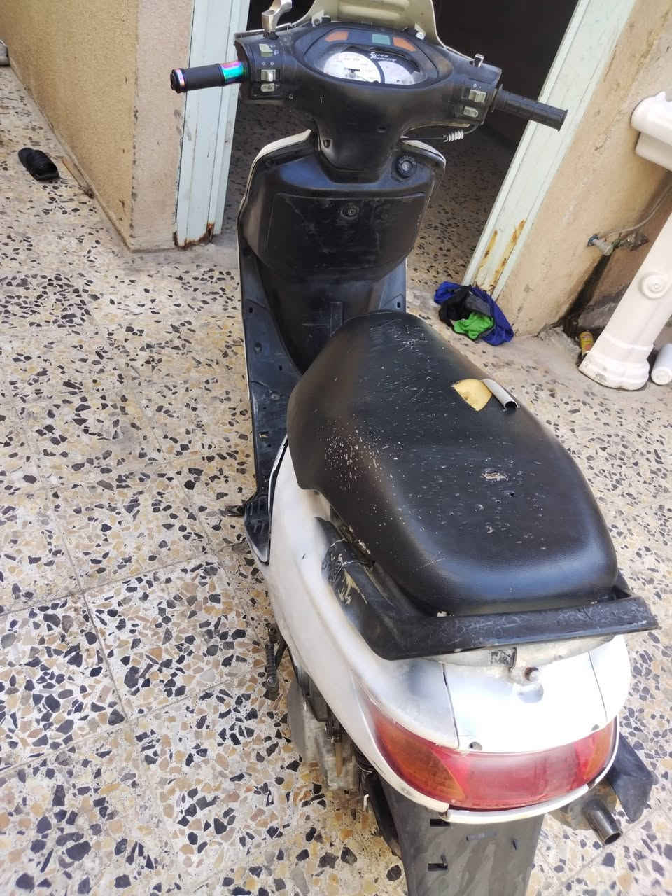سلام عليكم درجة فراشه للبيع مامفتوحه 280 وبي مجال مكان حي نصر رقم تليفون ***********
