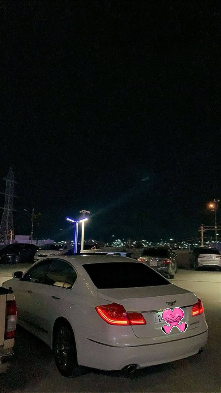 هونداي. جينسس. موديل 14 خليجي فول مواصفات  جديده جدآ  مال بيت
لون
 ابيض صدفي رقم شمالي   تريد وكاله   تريد مداور.
 حاضر  اني
فتحت سقف
بصمه تشغيل
بصمة ابواب 
بصمه جنطه
فول تحكم ستيرن 
كاميرا  دواره 
شاشه جبيره 
برده خلفيه 
جام مدبل عزل تام للصوت
جام اوتو 
حساسات خلفيه اماميه 
داخل بيجي مطعم بصاج
 كير و محرك 
وحداديه  مكفولات 
محرك   جديد  كفاله  
تبريد ثلج  3 قطع 
 كير  جديد كفاله 
4 تايرات جدد قبل 3 شهر شادهن
ويل كادينزا  19 
باتري جديد
حداديه  اماميه خلفيه كله جديده صار 3شهر مبدلها
 جميع  بلكات  اصلي وكاله 
 حساس كرنك جديد.وكاله 
فيتبم جديد. وكاله 
ادامه كامله لمنظومة الوقود والمجول والحساسات 
ماي راديتر زيتي امريكي 
لايت زنون عالي ناصي 
 الخلفي led 
صرف وقود جدا قليل حالها حال ال4سلندر 
ترايك 200 من بصره لا ربيل 
سيارة جاهزة ع اخر حبه 
ع ايد وحده 
مال بيت بالخير ع الياخذها 
❤️سونار مرفق بالصور 
السعر 133 وبيها مجال قليل 
المكان السماوة
‏‪***********‬‏
 اتصل ع الرقم 
--------------
