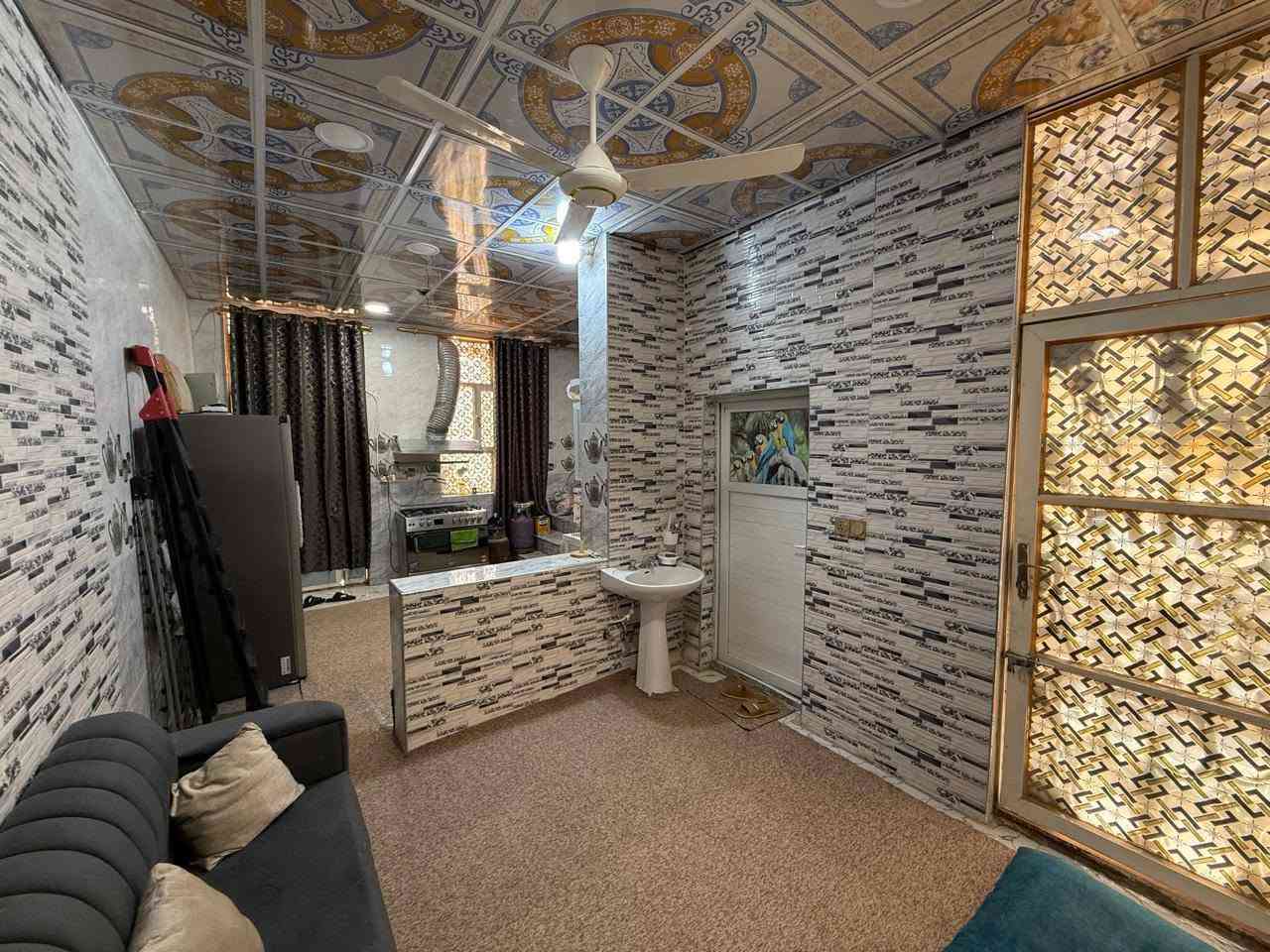 🏠 بيت 50 متر للبيع
بلخط الاول 

📄 الطابو:  طابو زراعي سند 25  +إقرار محكمه
مشمول بلتطويب مرقم من البلدية ✨  

🌏مقابل قرية الغدير عمود 270
كافة الخدمات متوفرة +  شوارع تبليط 
🏗️ البناء: درجة أولى
🔹 صب كونكريت
🔹 طابوق جمهوري
🔹 أرضيات بورسلين
🔹 جدران سيراميك
📌 يحتوي على:

* غرفة
* صالة
* مطبخ
* صحيات

السعر // 23 وبيه مجال 

📞 للاستفسار
اكثر أتصال ***********  وتساب. ***********
