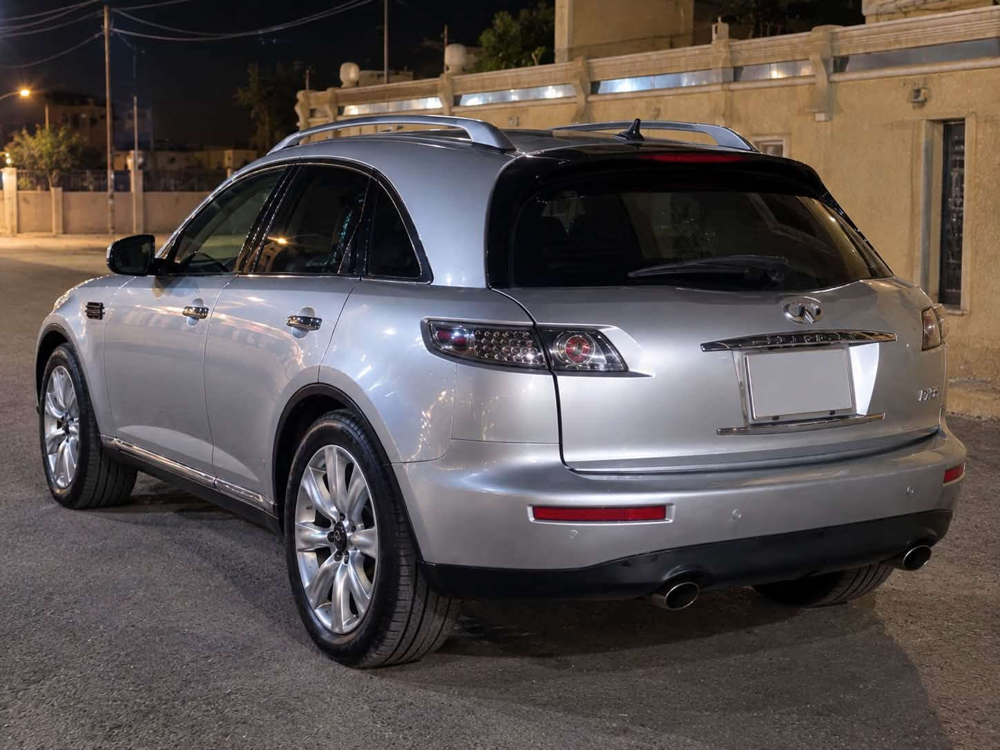 🔥 للبيع إنفينيتي FX35 موديل 2008 🔥
📍 أربيل | تحويل ثاني يوم

🚘 V6 بلادي — شرط برغي، المكينة ما مفتوحة
❄️ تبريد شغال وشرط ثلاجة
🌤️ فتحة سقف
💡 زنون أصلي مو تجاري
🎨 لون سلفر
🛠️ صدر جديد
🎨 بيها قطعة وحدة صبغ فقط
🆕 تخم تاير جديد، صار له أسبوعين
✨ نظافة داخل وخارج

💰 السعر: 75 ورقة قفل 🔒
📌 السعر قفل، بدون فصال

📞 للتواصل والجادين فقط:
+964 781 666 5562 📲

نص مكتوب في الصور:
- المحرك (V6)
- المقاعد الخلفية