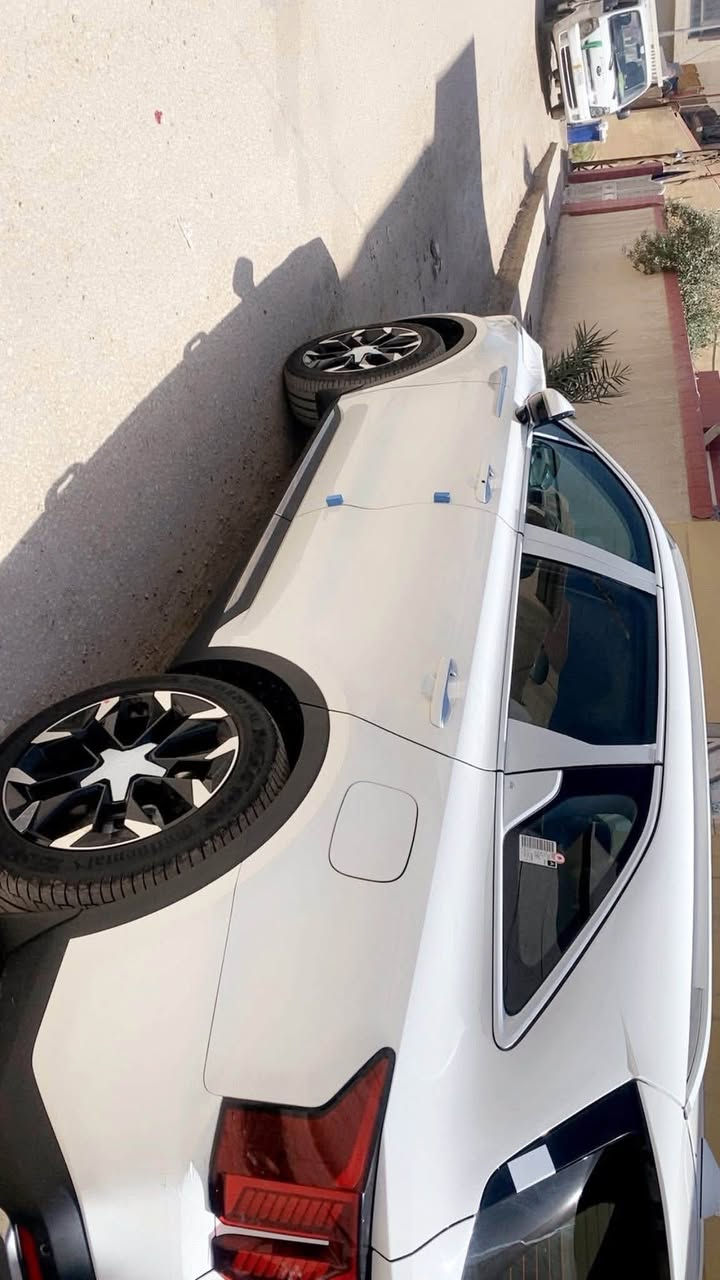Kia sorento 2025 v6
السلام عليكم 

للبيع سورنتو موديل 2025 محرك v6 

السيارة رقم بابل بأسمي مكانهة بابل

مواصفات السيارة

محرك ٦ سلندر 

سقف بانوراما

٧ راكب  

كشنات كهرباء 

تشغيل عند بعد 

كامرتين 

تبريد ٣ قطع 

ويل 20 

بردات خلفية 

داتشو 

فول حساسات امامي خلفي 

مري شفط 

 السيارة عليهة نانو سيراميك بالكامل مقاوم للخدوش 
السيارة مكفولة بالكامل خليجي فقط رصعة صغيرة وممبينة اسفل باب الصدر 

السيارة معروضة للبيع مكانهة بالحلة 
ماشية 40 الف كيلو معروضة 310 

واتساب ***********  متوفر وكذلك الماسنجر  اي استفسار اني خادم
