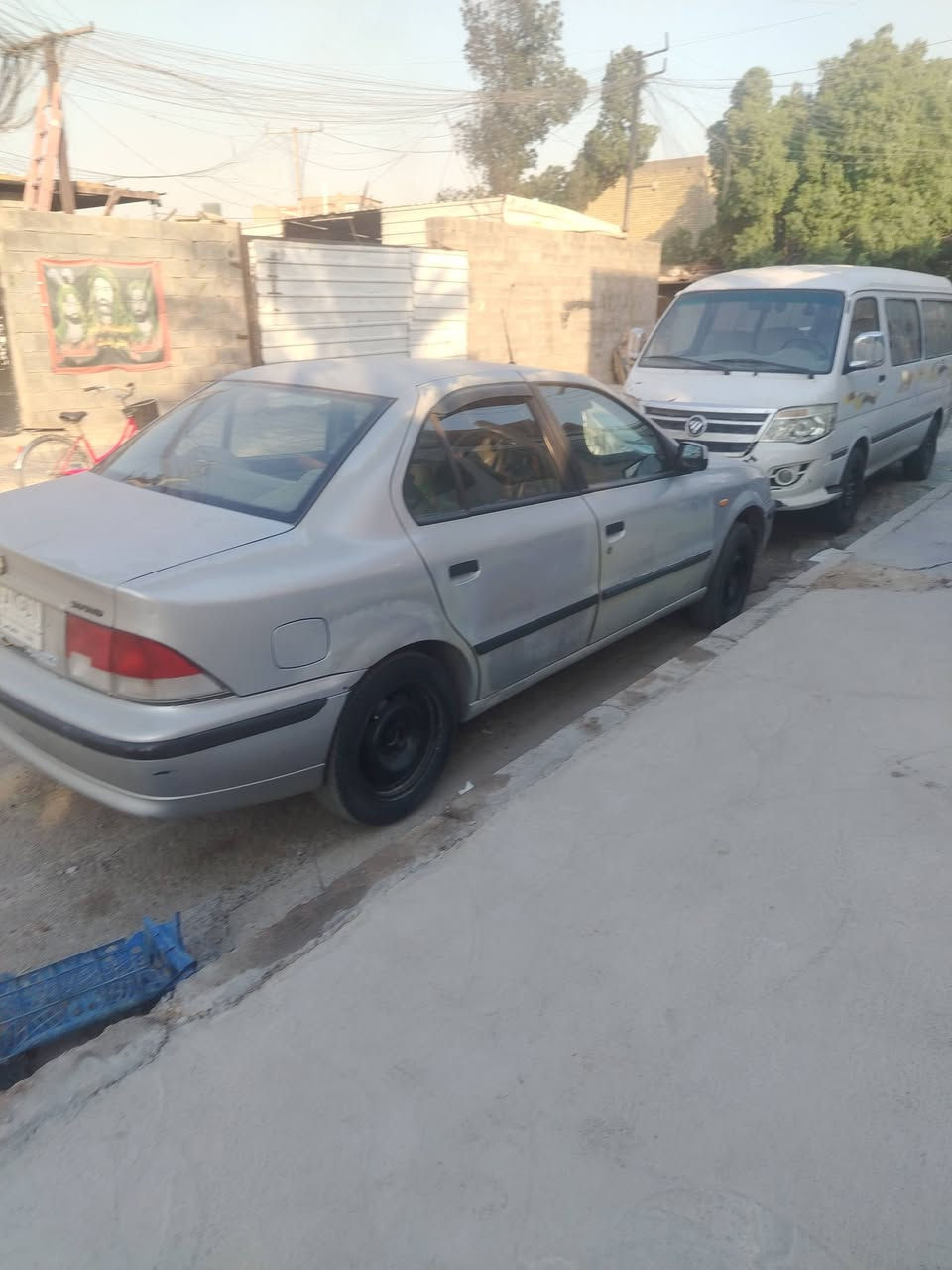 سمند موديل 2012 رقم 📱 بغداد رصاصي اللون عظمتها حلوة سيارة 🚗 مامتعوبة مال موظف رقم صاحب السيارة ***********
