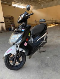 سكنز لد دراجه نضافته كدامك مكينه مكفوله دراجه بيه نواعم مكفوله من نضوح...