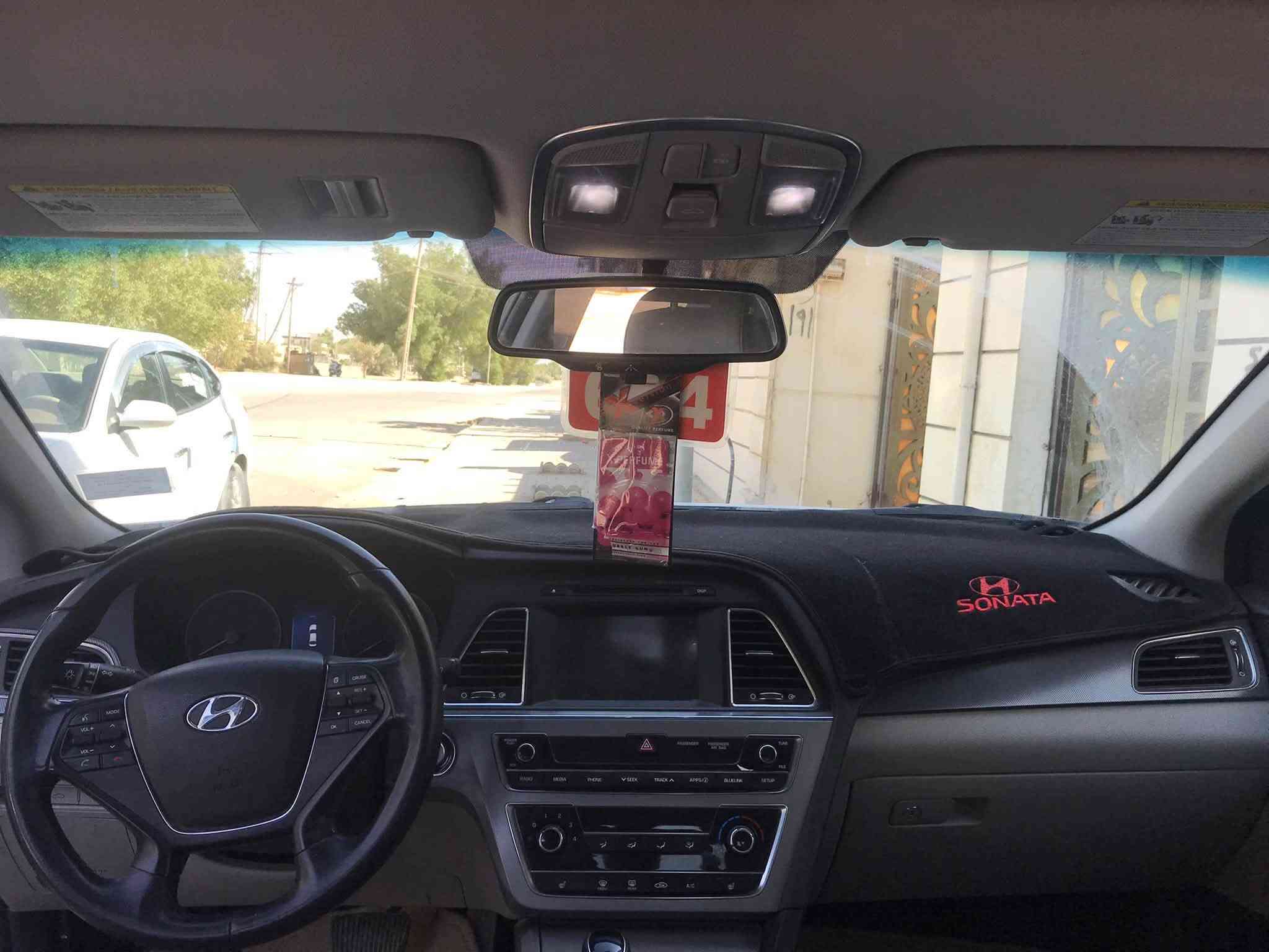 سلام عليكم سوناتا موديل (17) امريكي سبورت حادثها دعاميه وهاي الطخه صارت قبل سبوع بيها دراجه كلها لايبل واحد بغداد بسمي سياره استخدام شخصي (***********)

