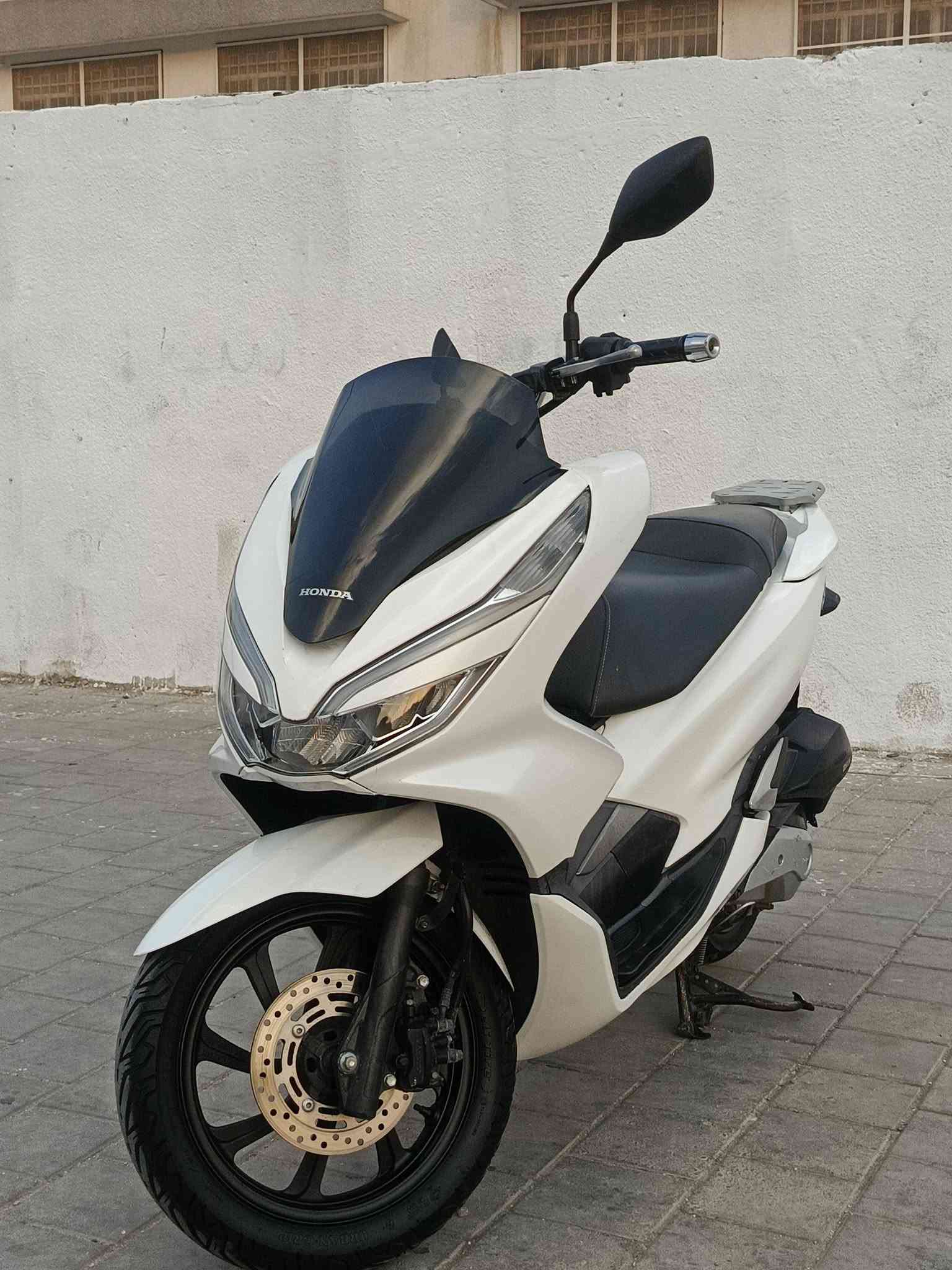 سلام عليكم بي سي اكس جيل الثالث 
باباني جي إف مكفوله كفاله عامه 
ماشيه 39 ألف حساس زدحام ستان كهربائي
سكن بغداد حي النصر  ***********
