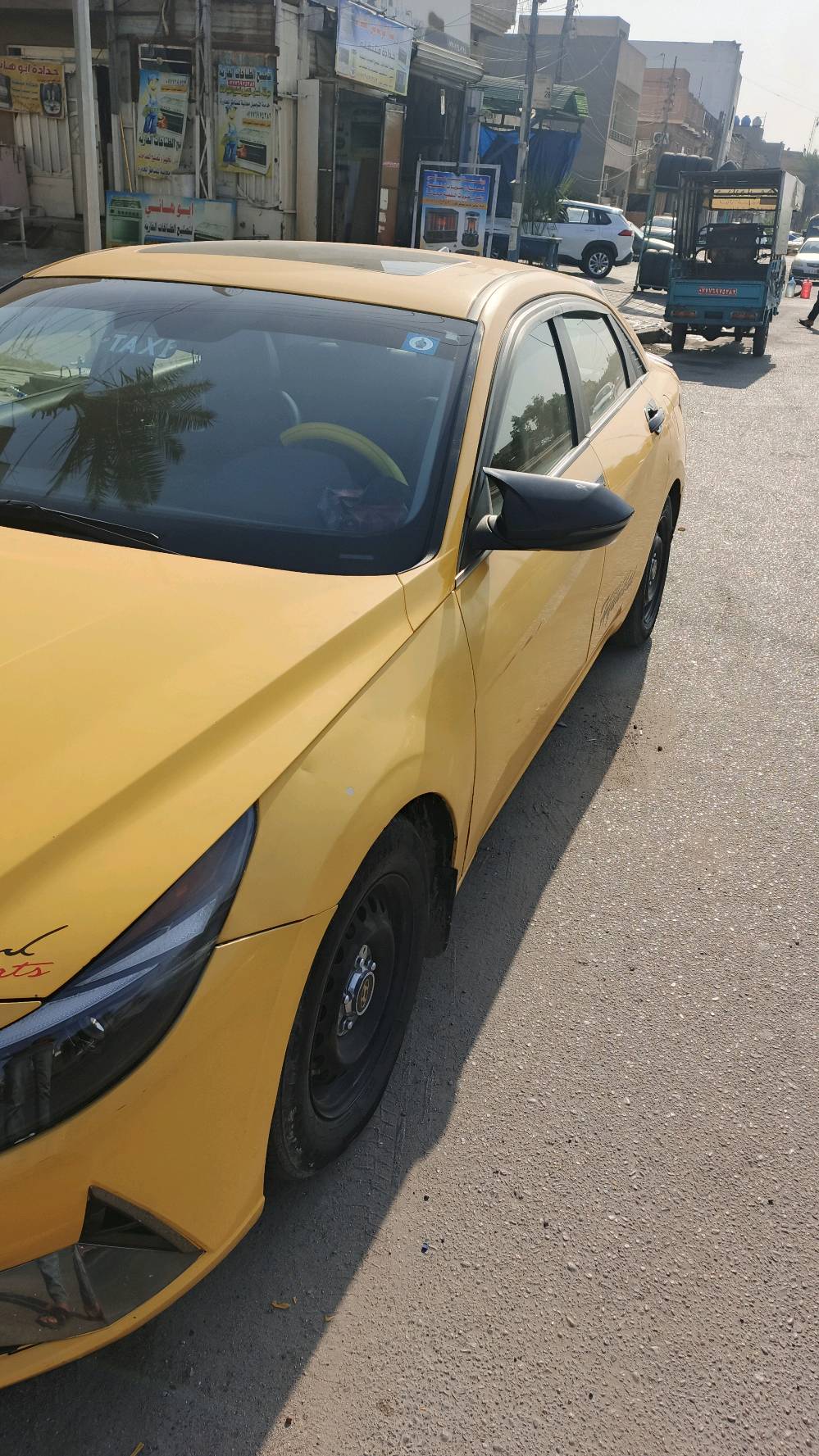 ‏🚘 هيونداي النترا 2023 هايبرد – فول مواصفات
‏
‏• موديل: 2023
‏• النوع: Hybrid هايبرد
‏• الاستخدام: تكسي
‏• الممشى: 96,000 كم
‏• محرك هايبرد اقتصادي
‏• ناقل حركة أوتوماتيك
‏• تشغيل بصمة
‏• دخول ذكي
‏• نظام صوت بوس 
‏• كاميرا خلفية
‏• حساسات
‏• تحكم بالمقود
‏• تكييف ممتاز 
‏• مثبت سرعة
‏• شاشة متصلة 
‏• مقاعد جلد تبريد او تسخين 
‏• فول مواصفات
‏باسمي رقم انكليزي 
‏صور الحادث بل المنشور مكاني بغداد الشعب  بيع فقط بدون مراوس  السعر 130 ورقة بيهه مجال قليل 
‏***********