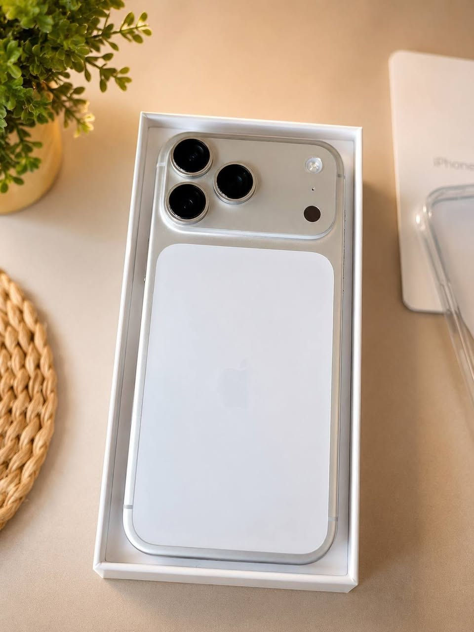 Iphone 17 Pro Max 256GB Silver
ايفون 17 برو ماكس ذاكرة (256)  الون الابيض المميز

نسخة الشرق الاوسط

تك شريحة خارجية ويدعم الشريحة الالكترونية

بطارية 100 عدد دورات 13 أستخدام كلش قليل

كامل ملحقات
السعر 1850 

العنوان بغداد /الشعب 

رقم / *********** بي واتساب
