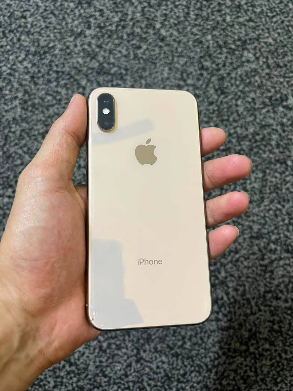 ايفون XS للبيع
الجهاز نظيف ما مفتوح كلشي شغال
بس الفيس ايدي واكف والبطاريه ٧٤٪؜
وبي فطر صغير بالظهر
السعر ١٤٠ الف وبي مجال
مكاني بغداد الدوره
***********
