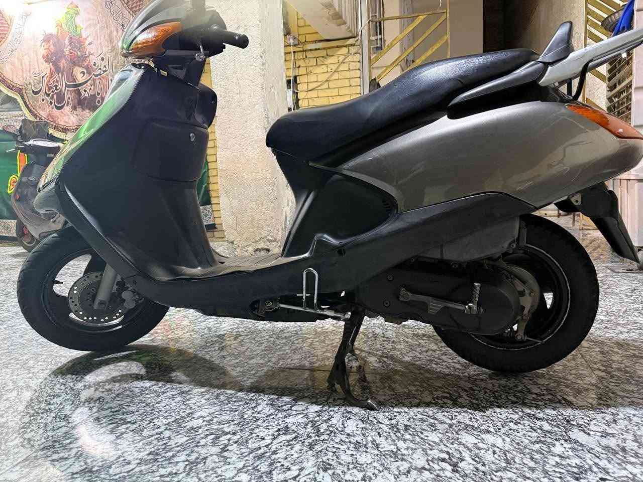 سلام عليكم دراجه سبيسي للبيع نضيفة اوراق بسمي  وشرط خدميه ومكفوله كلشي بيها شغال شرط فحص كدامك السعر 850وبيها مجال الاستفسار اتصل على رقم ***********
