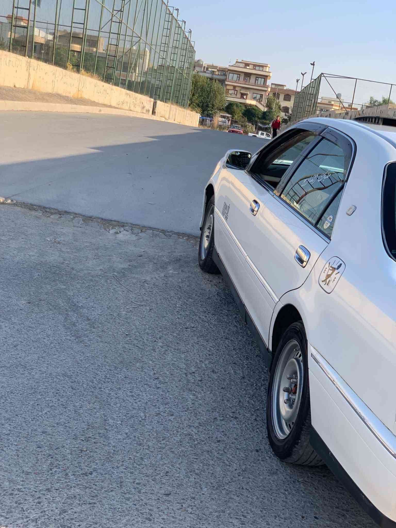 مەلیکەی بڕاوە ،بڕاوە نرخ 37 ومعاملە
مۆدێل 2001 دیفۆری گەورە 175 کودی هەیە بارکودی وەرکەرتوە
شوێن سلێمانی ژم ***********
ناو نەجەف چوار کوشن کارەبا 
بێ دەعم و لێدراو، کامل جوانکاری
کامل پۆڵیش و قەڵەمکاری کراوە بێ چاڵ و چۆڵ
گێڕ و مەکینەی بەشەرتی 100 فیتەر 
 تەبریت لەسەر سویچ سوکان لێکزز 
چوار تایەو ویلی لۆک، سەقفی وەک شوشەیە 
کاڵ بونەوە و شتی نییە، شوێن مووسی جوانە 
ئاوێنە شەفت کامل حەمام کراوە ناو زەرد تەقەو رەقەی نییە بەشەرت سووکانی خۆشە ناو مەکینەی لۆکە شوین سلیمانی ادمین ❤️
