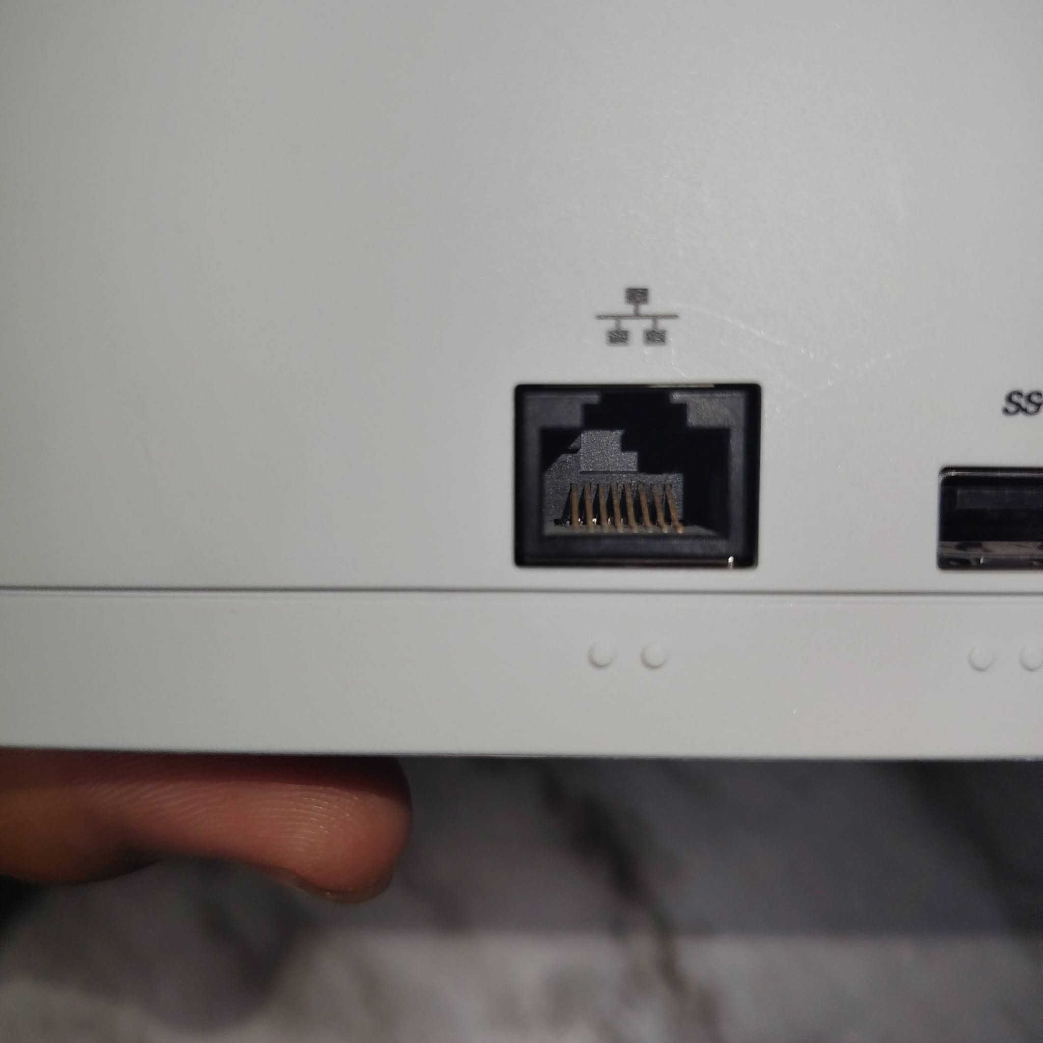 XBOX Series S للبيع
اصدار 2024مستخدم قليل
الXBOX بحالة ممتازه وما مفتوح
يجي بكامل الملحقات
+بطاريات شحن ⚡ 
السعر 410  وبي مجال بسيط
العنوان: كربلاء
للستفسار: ***********
