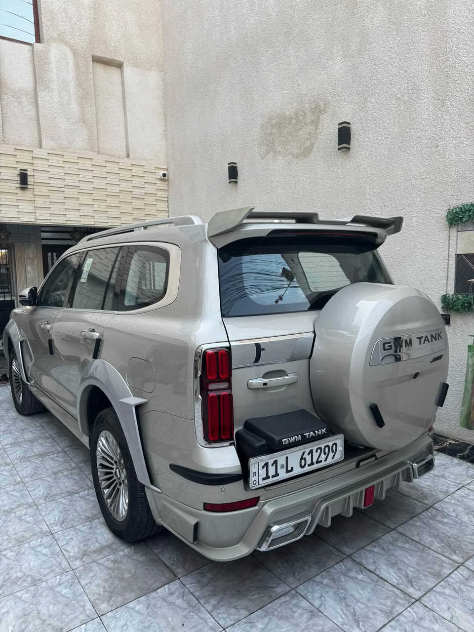 سلام عليكم تانك ٥٠٠ مزوده بكت كامل وحيدة بالعراق كت بهذا اللون
ماشية ٣٢ الف قابل لزيادة ومواصفات سيارة معروفه 
وهيه ام التانكين وسبير تعليك 
سعر سيارة  ٦٠ مليون وبيه مجال قليل 
*********** وتساب 
***********
