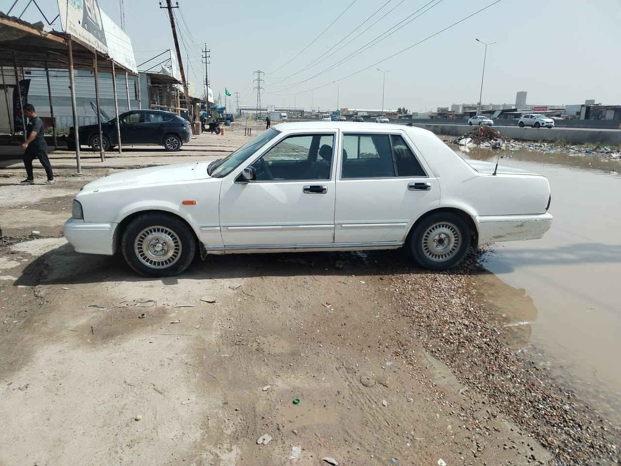 للبيع سدرك موديل 2002سيارة كير عادي محرك ستة سلندر كاب يتر 3000 مكينه بيها تنقيص رقم بغداد انكليزي مكاني بغداد التاجي رايدها 40بيها مجال للشراي ***********
