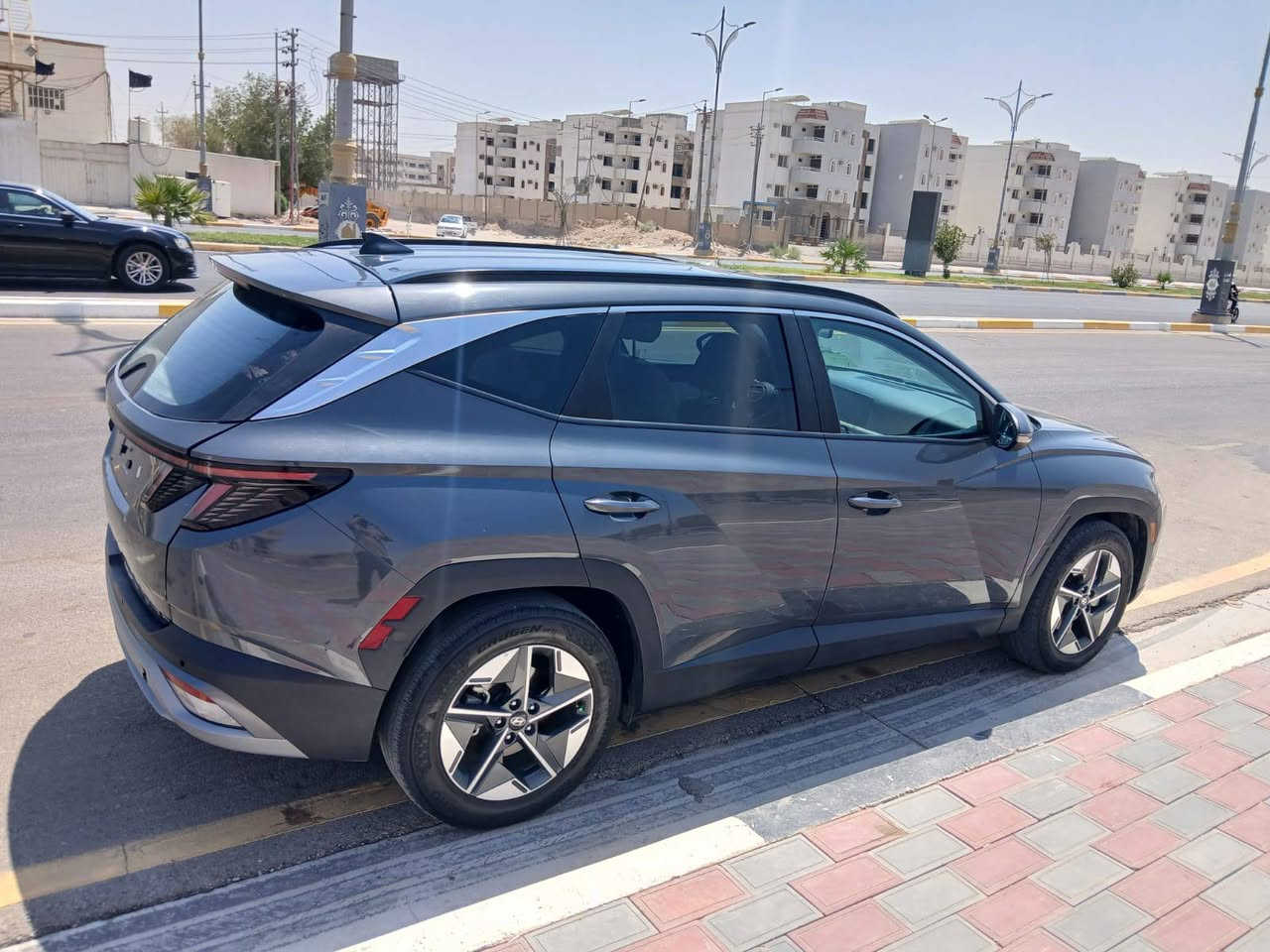 سلام عليكم توسان ٢٠٢٥ مكينه ٢٥٠٠ سياره جديده فول موصفات ماشيه ٢٦ سياره دخول جديد رقم شهداء رقم السياره كربلاء ومكان السياره بكربلاء حادث قطعه وحده فقط قبق الجنطه بقية السياره كفاله عامه 
السعر ١٧٥ وبيه مجال حك الجيه 
***********
