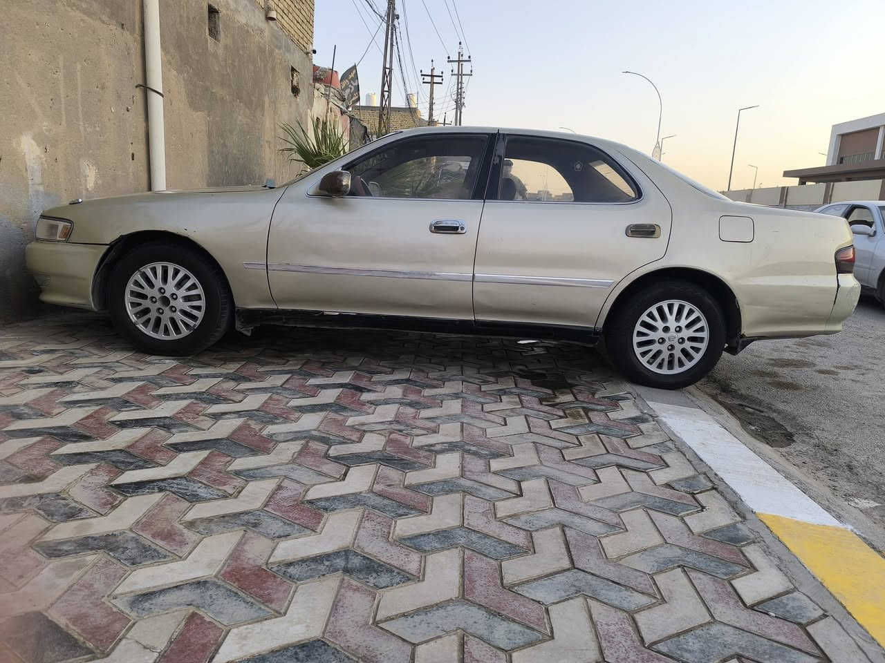السلام عليكم ورحمة الله.. كرستا نفخ موديل 1993 رقم بغداد مشروع وطني ب اسمي احولك مباشرة وب اي مكان يعجبك سنويه تنتهي بسنه 2031 هزه جديده بيها 
السياره كفاله من الكص ونقل الجثه وكافه الاصوليات. السياره فقط مرشوشه رشه جماليه لا بيها طخه ولا حادث ولا اي شي ابد كفاله 
مكينه وكير شرط جدد واكفلهن الك حداديه تبريد بي عطل بسيط كل منظومته شغاله.. السعر.... 62 ورقه ... وبيها مجال.. مكاني ذي قار _الشطره ..رقم تلفوني *********** ..***********
