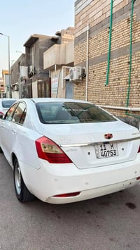 1/ سيارة ام كراند(2013) c7  2/ سيارة نضيفة كلش   3/ ماشية125 حقيقي الف...