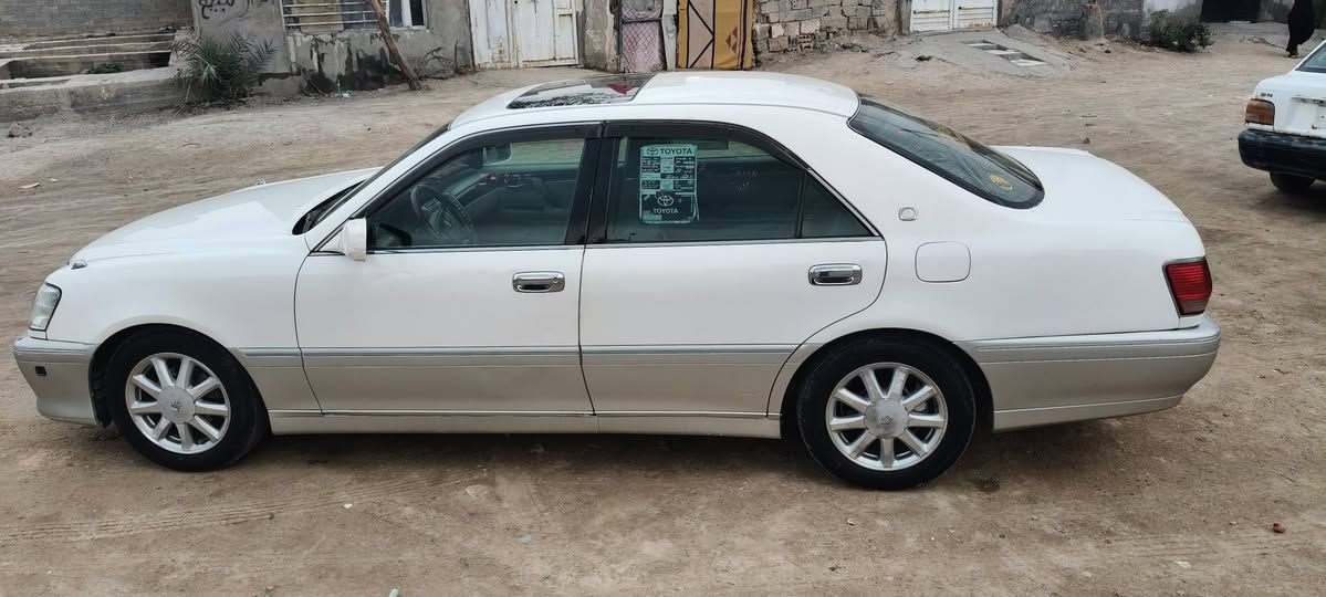 ملكه 2002شاصي 71 مدفوع كمرك باقي عل رقم مكينه وكير مكفولات تبريد شغال مكفوله من الكص والصولايات 
السعر 85وبيه مجال مكان كوفه شارع المعمل شراي يتصل 
***********
