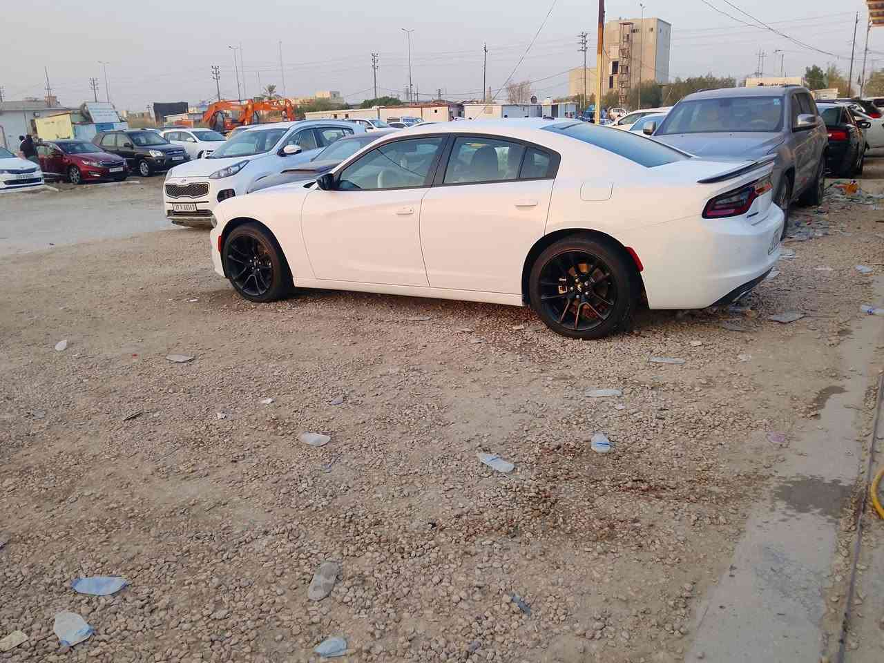 جارجر 2018  مكينه 3600مامفتوحه على وضع الشركه
وارد امريكي السياره فقط بارد بطرف البنيد والجاملغ الايسر بدون دواخل ماشيه 160 العنوان الديوانيه
 للاستفسار عن السعر عالرقم ***********
