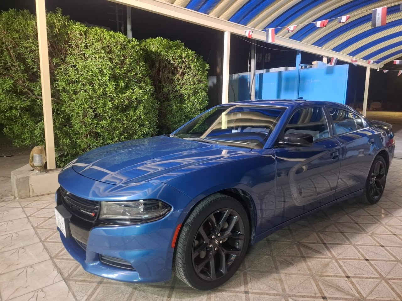 للبيع – دودج تشارجر SXT موديل 2023
* موديل: 2023
* الفئة: SXT
* المحرك: 3.6L Pentastar V6
* القوة: 292 حصان
* ناقل الحركة: أوتوماتيك 8 سرعات
* نظام الدفع: خلفي (RWD)
* العداد: 18,821 كم
* اللون: أزرق
* شاشة لمس Uconnect
* Apple CarPlay وAndroid Auto
* تشغيل بصمة (Push Start)
* دخول ذكي (Keyless Entry)
* كاميرا خلفية
* مثبت سرعة
* تحكم بالمقود
* تكييف أوتوماتيكي ثنائي المناطق
* جنوط رياضية
* وسائد هوائية متعددة
* نظام مانع الانزلاق والثبات الإلكتروني (ESC)
* نظام مراقبة ضغط الإطارات (TPMS)

السيارة جاهزة للفحص بأي مكان، ولا تحتاج أي مصروف.

السعر المطلوب: 21,000 دولار     210 ورقه  قابل للتفاوض بالمعقول@ مكان السياره صلاح الدين قضاء بلد 
غير متواجد على النت اتصل وبيك خير وتدلل 
للتواصل ***********

