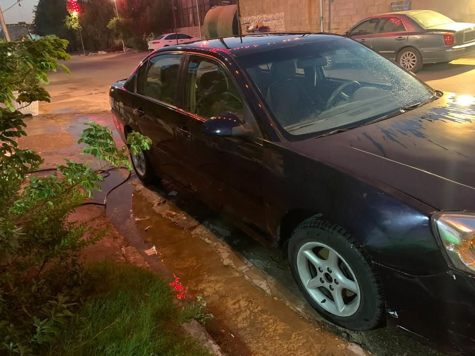 السلام عليكم ماليبو ٢٠٠٧ للبيع مكينة وكير مكفولة رقم بغداد بيع مستعجل السعر ٣٣ ورقة المكان بغداد للتواصل ***********
