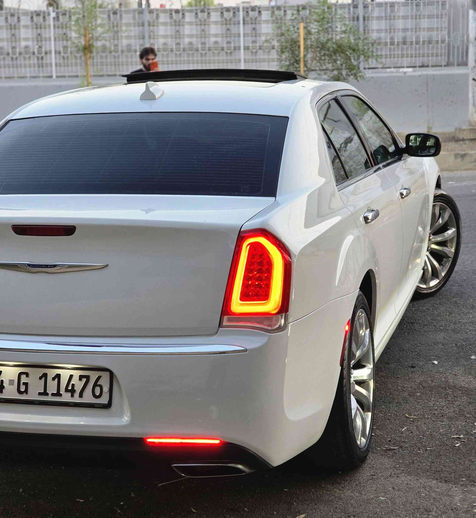 السلام عليكم الاخوان ..
كرايسلر 300c 2019 ..
وارد كندي ماشية 71 مايل ..
مواصفاتها معروفة كشنات خزن بانوراما 
تشغيل عن بعد كشنات جلد شاشة كبير 
كير محرك بشرط مامفتوح ..
سيارة كلش حلوة و نضيفة و جاهزة من كلشي 
فقط جاملغ خلفي و قبق صندوق كلير ..
مكان سيارة اربيل ..
***********
