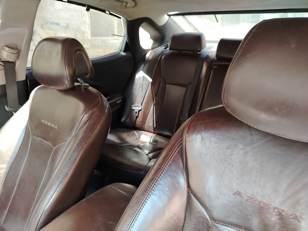 السلام عليكم 
ازيرا 2014Vip
رقم بغداد مشروع وطني  جديد سونار بالمنشور ١٠٠$
فول مواصفات 6V 3800
مزوعه مواصفات للاخير
بنوراما قطعتين
لايت عدشه زنون ابو ماطور 
قطعتين تبريد 
مري شفط +اشاره بالمري
تحكمات ستيرن
كامره 
كشنات تدفئه تبريد
بصمه أبواب
بردات خلفي  جوانب
جلد
مثبت سرعه
هاند بريك كهرباء
ترحب
كشنات تدفئه تبريد
تحكمات ستيرن
تحكمات كشنات 
 مكان ديوانية 
***********

