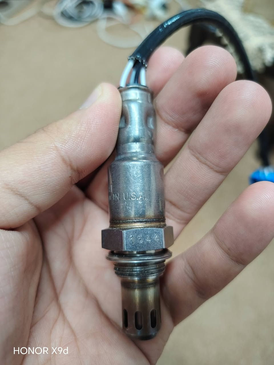 موجود حساس اكسجين جمس تيرين جديد امريكي للبيع
***********

نص مكتوب في الصور:
- HONOR X9d