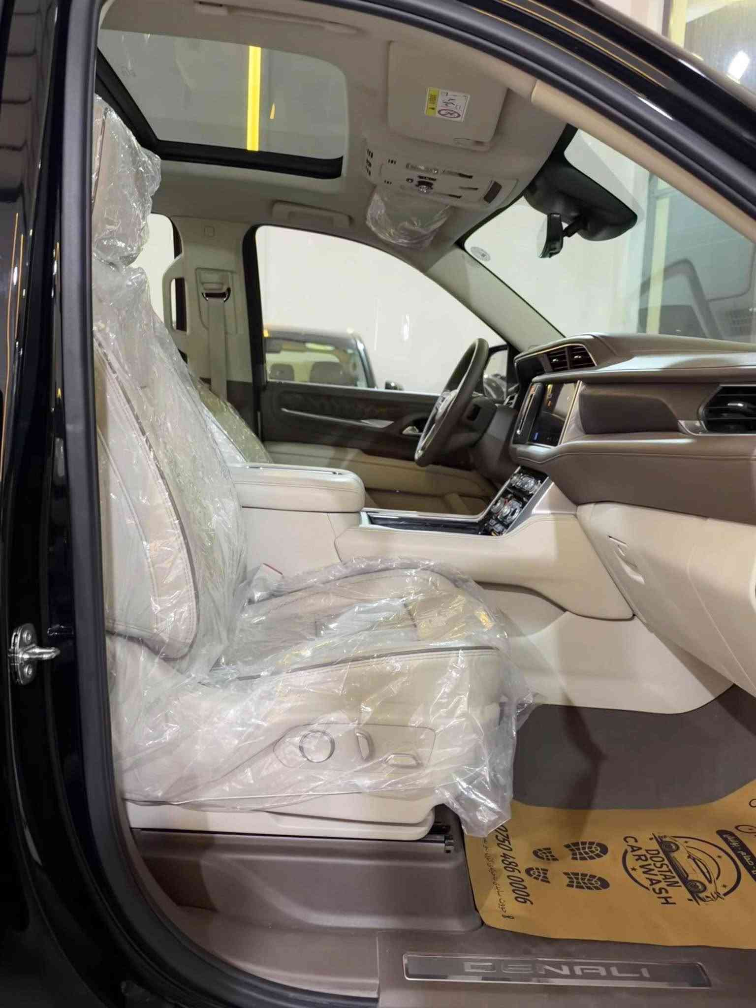 يوكون دينالي • V8 6.2L • ٨ مقاعد