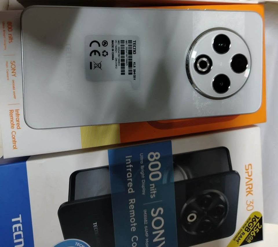 تكنو سبارك C30 5G • ٢٥٦/١٦ رام • بوبجي ٩٠فريم