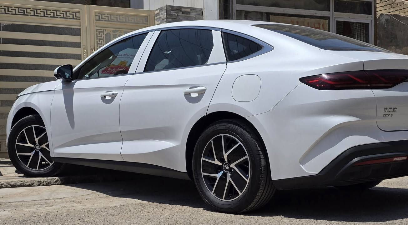 سلام عليكم
BYD QL 2025
المواصفات
2100 KM شحن وبانزين
بطاريه كبيره 120 KM بلشحنه الوحده
+شحن بطيء+ سريع تحديد مسار اوتو هود
 داش كام 5 كامرات محيطيه تصوير وتسجيل 24 ساعه
 بنوراما 8 حساسات قفل سرعه كشن كهرباء شاشه دواره برامج شاشه كامله استخدام شخصي اخذته زيره على ايدي مفول 3 مرات كفاله عامه  مرقم بغداد الموقع بغداد السعر 26 مليون والشراي يشلع عيوني للاستفسار *********** بي وتساب
