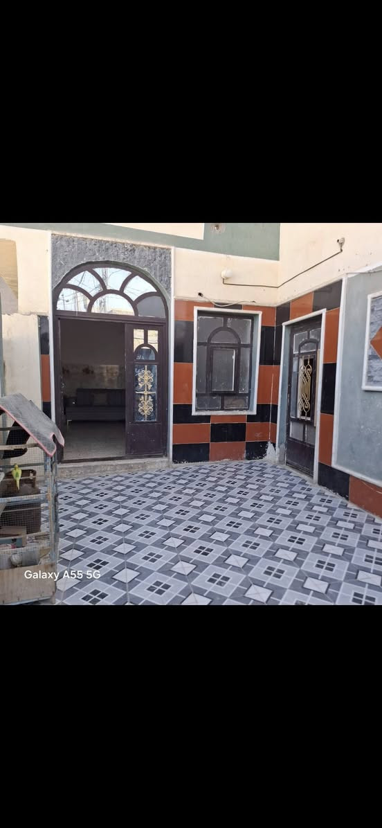 السلام عليكم بيت ١٠٠م ركن طابقين ٣ غرف نوم قرب المرور شارع الحي الصناعي قريب شارع كربلاء بيع اومراوس *********** ***********
