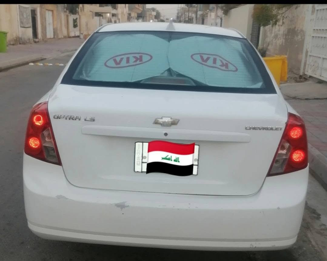 السياره ابوتره الموديل 2012رقم واسط محرك ما مفتوح لا تنقيص ولا تبخير تبريد شغال گير عادي سياره بسمي سنويه ما منتهيه تخم تاير جديد السياره جديدة حيل كلش جديدة بيها جاملغ مبدل امامي الجها اليمنى بس الكفر جاملغ مبدل العنوان واسط القضاء عزيزيه رقم ***********ولأسيا ***********متوفر بي واتساب فقط
