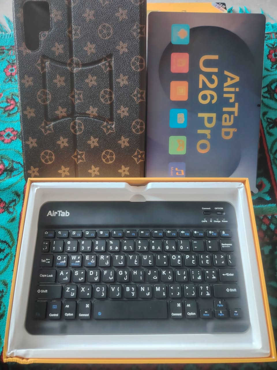 باد U26 Pro
الذاكرة 1TB
 الجهاز نضيف ممتاز الألعاب و التصفح و الدراسة 
الجهاز كامل ما معرب جديد 
الجهاز و حافظه و كيبورد و قلم و موس و شاحنه و سماعة 
الجهاز جديد ما معرب جديد 
سعر الباد 140 و بخدمتكم 
***********
