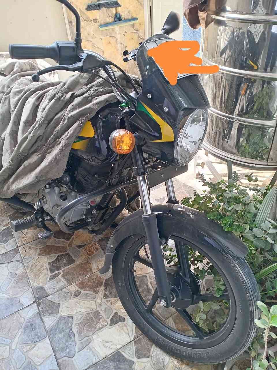 بوكسر للبيع حجم ١٥٠ موديل ٢٣ محرك يعتبر زيرو علسحك ٢٠٠٠ رقم ديالى سنوية بأسمي مشروع وطني وين ميعجبك تتحول كل نقص مابيها سبب البيع محتاج سعرها ٣٤٥٠ بيها شي بسيط للشراي اليريدها يتصل مامتواجد نت مكاني بغداد الزعفرانيه *********** هذه رقمي
