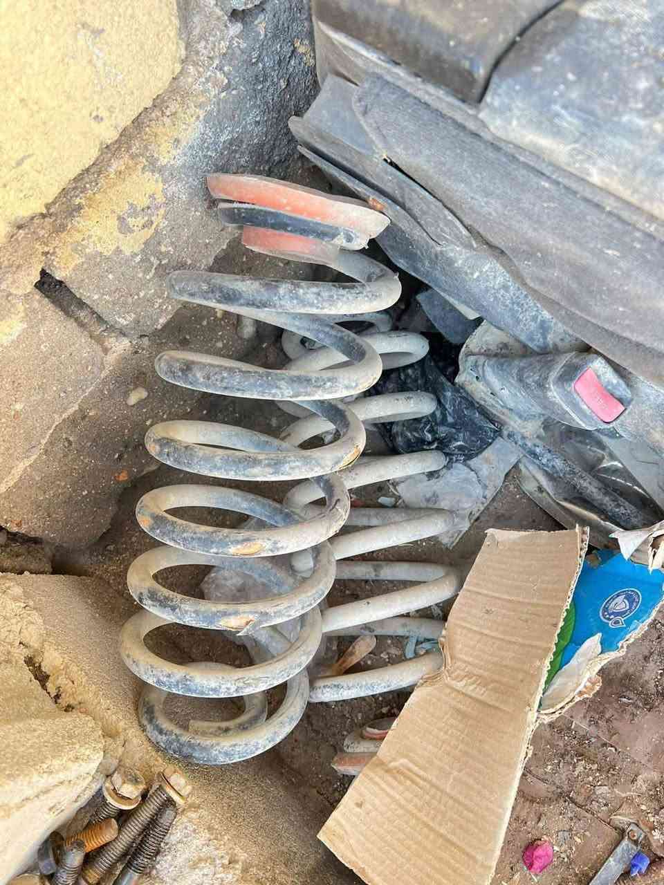 مكينه 5300 نظيفه كلش مع اكسل 6 برغي مع قطع غيار الزبير المربد القديم ***********
