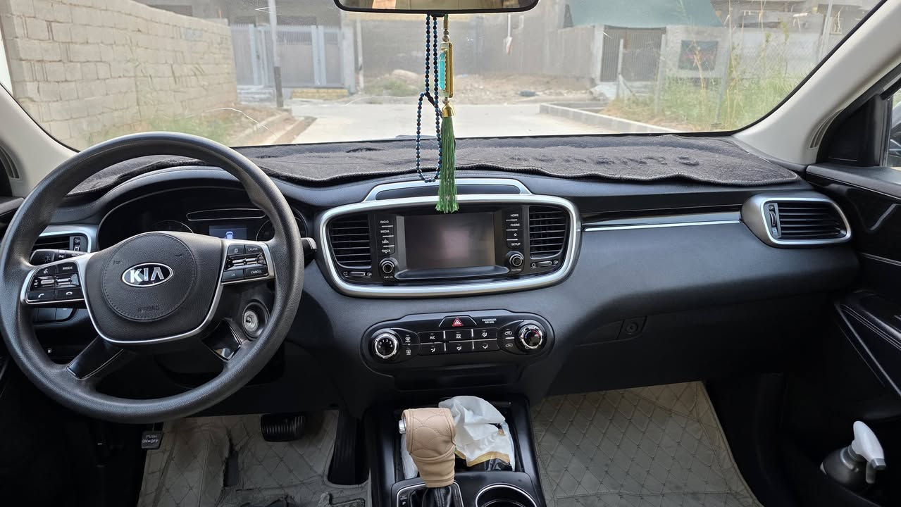 سورنتو ٢٠١٩ شكل ٢٠ 
محرك ٤ جي دي اي 
٧ راكب 
وارد امريكي حادثها بنيد فقط 
صور الحادث بالتعليقات 
مكاني ذي قار قضاء الرفاعي 
رقم الهاتف 
***********
