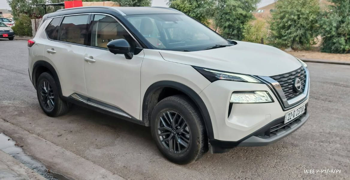 نیسان ئێکس ترێل 2025  3 سال زەمان کلین نوقتە بەشەرت 7000km رۆشتوە  سەقف رەش 5 کامێرە 7 نەفەری 4x4  تەنها فرۆشتن ژمارە مۆبایل *********** أربيل, العراق
