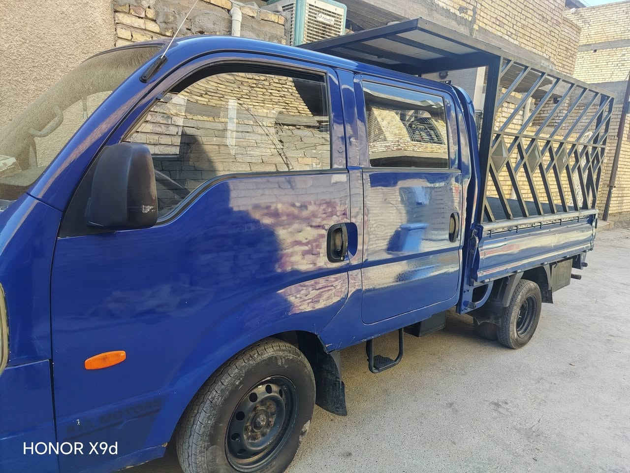 كيا بنكو3 دبل قمارة للبيع
كيا بنكو3 دبل قمارة
موديل ٢٠٠٧
محرك ٣٠٠٠ بم ونوزل من اصل ٢٧٠٠بلسنوية
مصبوغة جمالية 
كير عادي 
باقي المواصفات معروف 
كشنات جلد
داخلهة نضيف 
ماشية ٣٠٧٫٢٠٠
السعر ١٠٠ ورقة وبيهة مجال
للتواصل واتساب ***********
