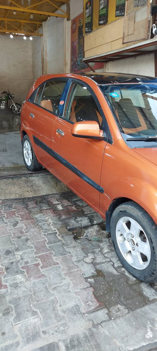 كيه ريو ٢٠٠٦ للبيع مصبوغه صبغ عام مكينة جديدة مشط استيرن جديد تخم تاير جديد عبوة بانزين وفيتبم جديد رقم نجف انكليزي بأسمي مكاني كربلاء حي الغدير ***********
