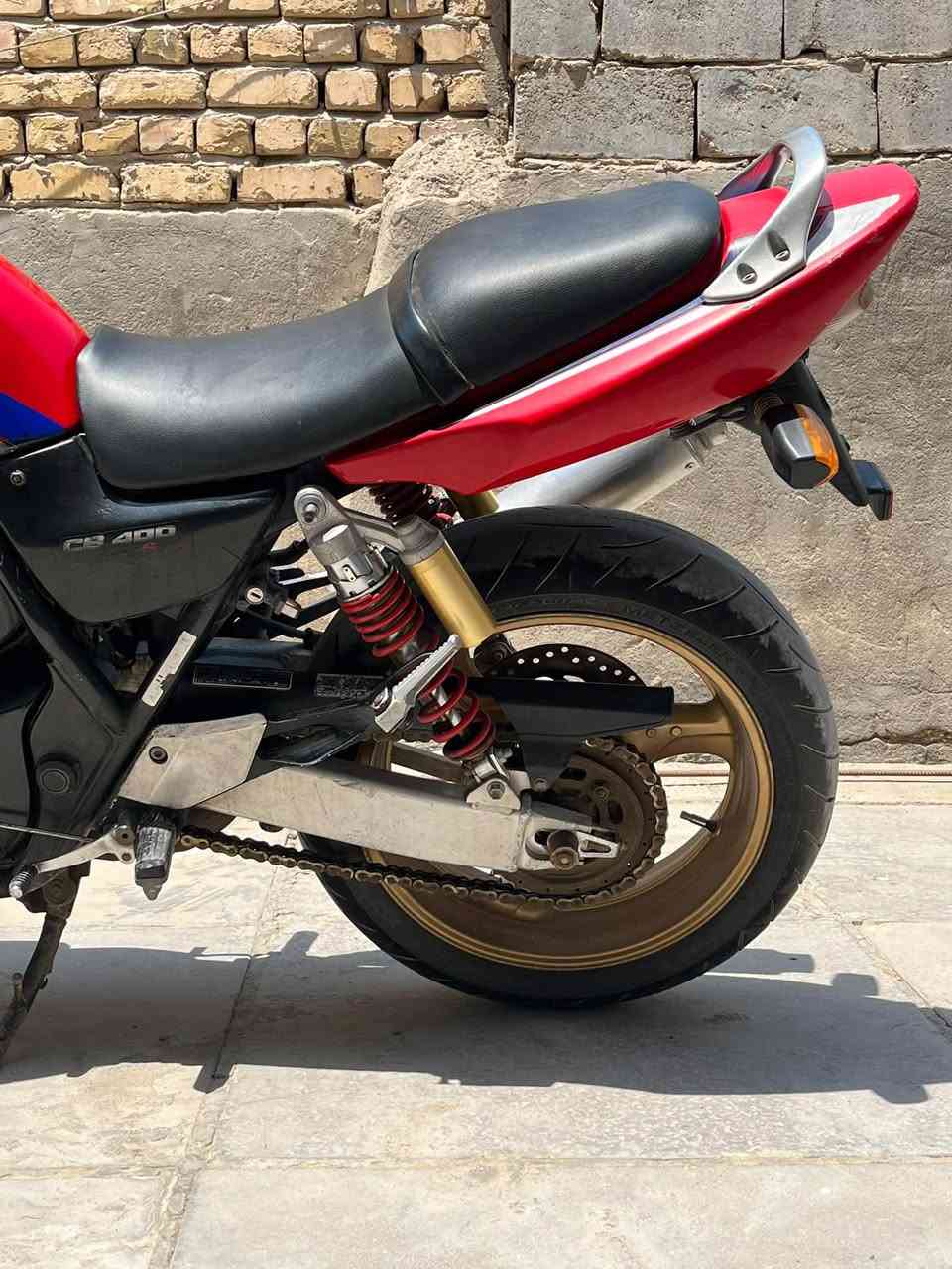 السلام عليكم
سيبي فور جيل ثاني هايبر فتيك

كفالة عامة يعني اخذها وافحصها مكينة وكير بجيس اوراق كمرك مدفوع بوجك للترقيم عليها اكزوز رياضي صوته مرعب مبدل دهن صار ٥ ايام كله شغال دراجة مامتعوبه 

مكان بابل قضاء القاسم

***********

شراي يتصل واني خادم ملاحظة الدراجة مالتي واني منتسب قليل  اطلع بيها
