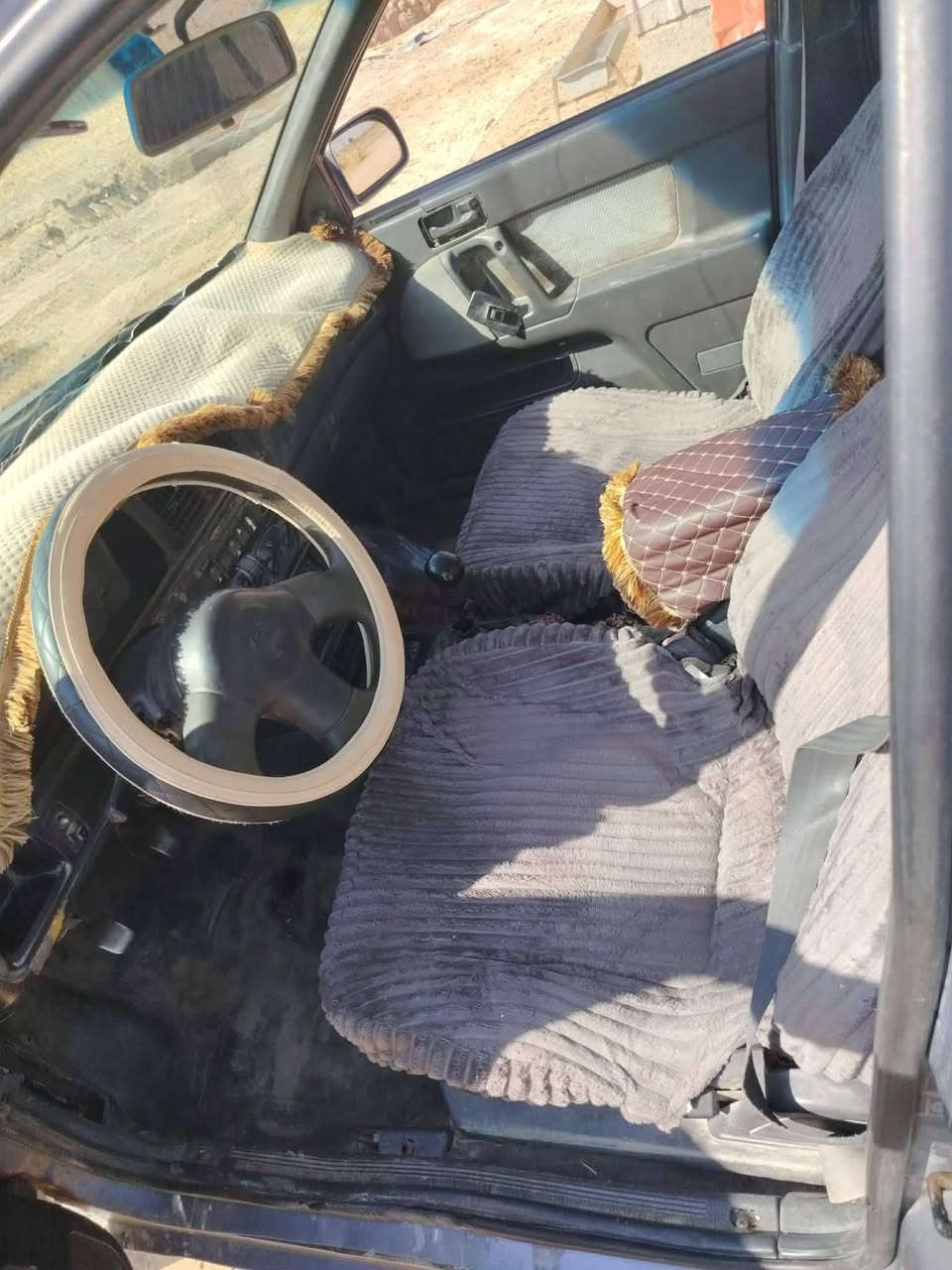السلام عليكم النتره للبيع موديل 93 كير ومحرك شرط السياره بلاديه صدر جديد امامي خلفي تخم تاير جديد ال فراممه بلادي كهربائيات كلها شغاله رقم صلاح الدين تحويل مباشر سنويه لل 2028 
عنواني صلاح الدين تكريت السعر 17 وبيها مجال حك الحيه ***********
