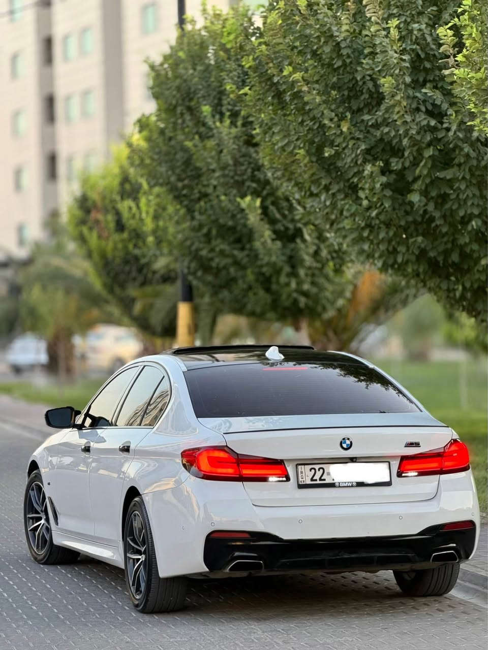BMW 540i 2017 X-drive  
سەیارەکە پێش و دوای کراوە بە M5 2022  
مەکینە B58 مەرغوب ترین جۆری مەکینەی BMW
6 پستۆن 3.0 twin power turbo هێزی 340ئەسپ
هیچ مەسرەفێکی تیا نیە هەموو گیانی بە شەرت
سەنەویو ڕەقەم تازەیە و بە ناوی خۆمەوەیە 
نرخ ٢٤٨ وەرەقە و معامەلە 

مواسەفات Luxury Line 
سڵاید و بەصمە و ڕادار گەورە و شەغال و داتاشۆ
کوشن 740 و جلد و میمۆری 
شاشە گەورە و کامێرە و حاسە و 
ساوند سیستەمی 🔊Harman/kardon 🔊
 ئۆتۆ هۆڵد و ئۆتۆ ستارتو ستۆپ ٤ مۆدی لێخوڕین
عەتەر و لایتی پێشو دوا کامل LED 
زۆر مواسەفاتی تر …
سەیارەکە بێ بۆیاخە بۆیاخی نییە 
 *********** السليمانية, العراق
