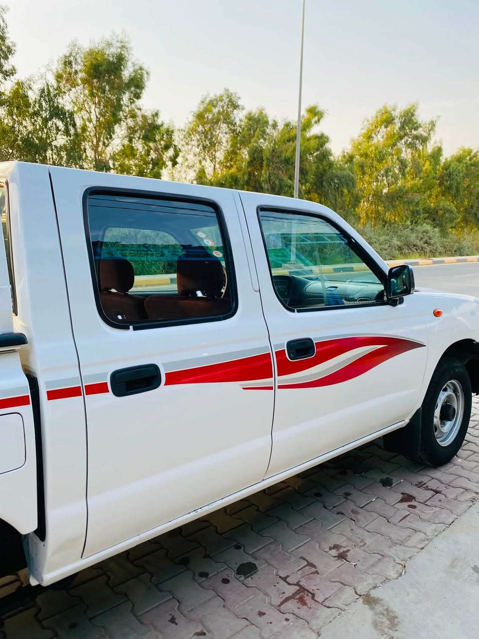 السلام عليكم للبيع 
✅نيسان 
✅الموديل:٢٠١١
✅الصنع :تايلندي 
✅سنويه جديده لل٣١ بأسمي تريد تحويل أو وكاله ماكو مشكله 
✅رقم :أربيل 
✅العنوان:واسط العزيزيه 
✅للاستفسار اتصل 
☎️ ‭***********‬
