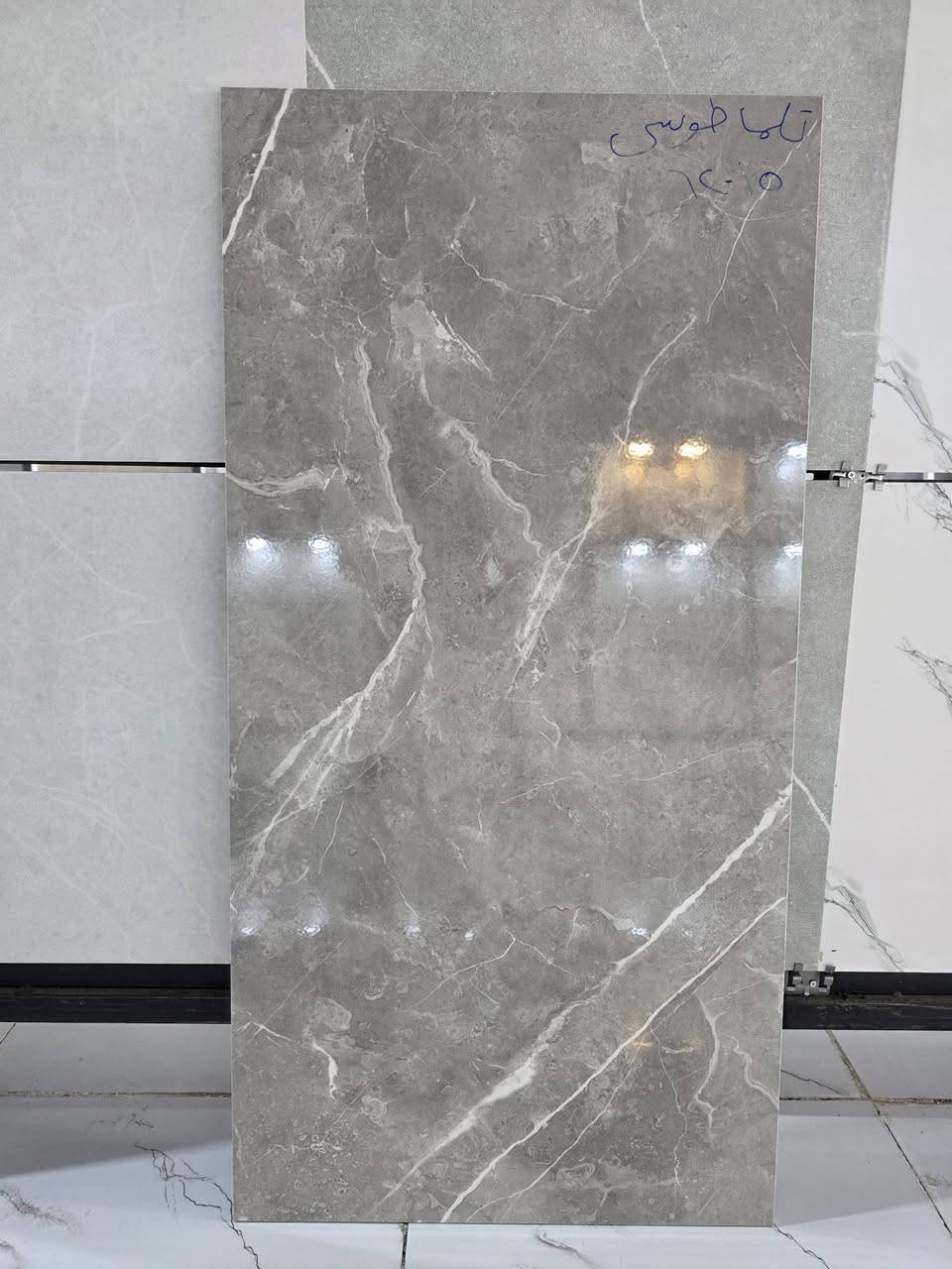 ✨ على بركة الله، وصول ألوان جديدة ✨

🔹 المقاس: 120 × 60
🔹 متوفر الآن لدى معرض بغداد للسيراميك
🔹 تصاميم فاخرة ومميزة تناسب مختلف الديكورات

📞 للاستفسار: ***********

معرض بغداد للسيراميك — خيارك المميز 🏡✨
