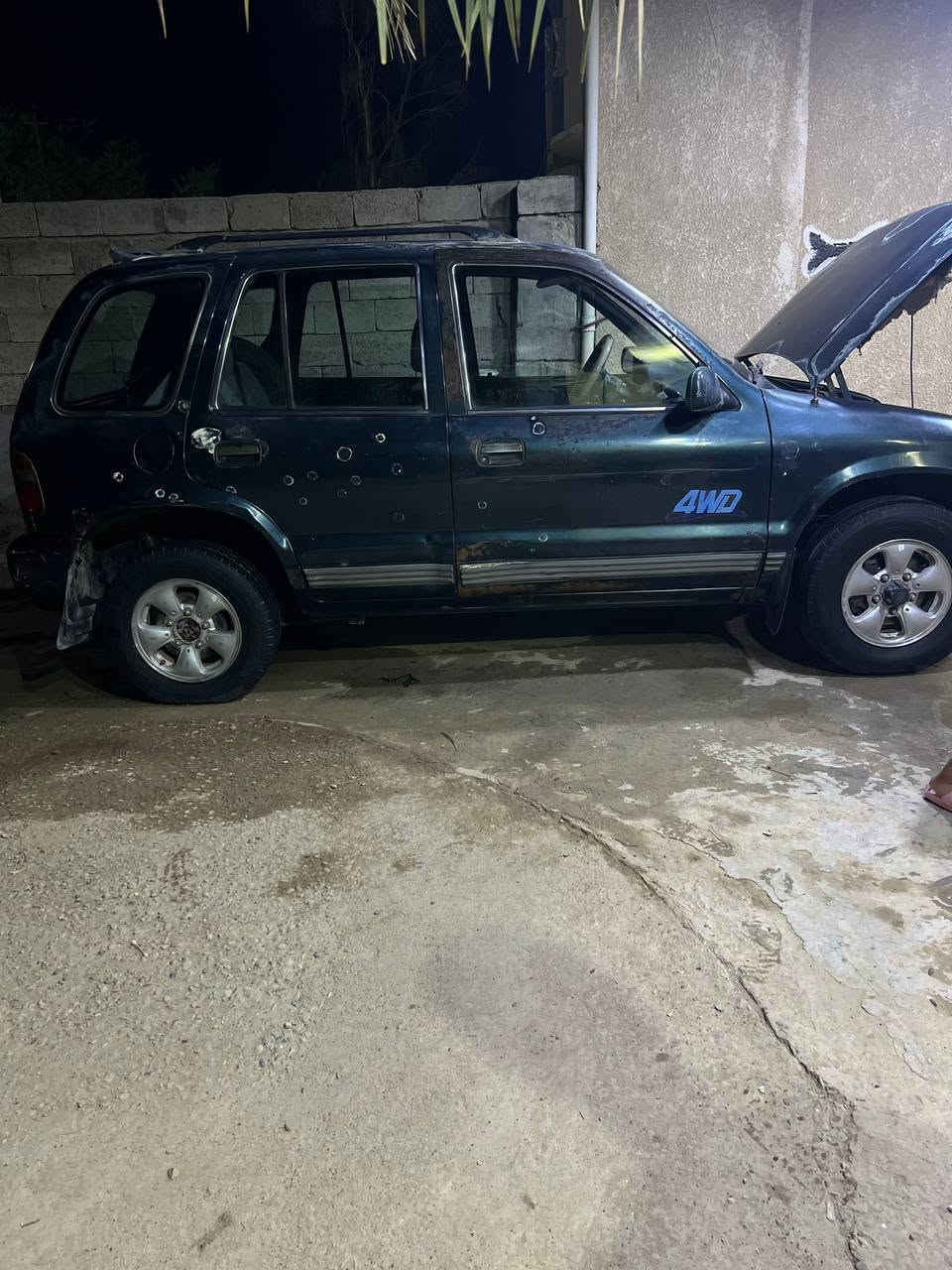 كيا سبورتج موديل قديم 93 سياره بلاديه بس بيها جراد خير من الله تبريد شغال كير عادي رقم بغداد هزه جديده شرط التحويل اريدها ب35وبيها مجال حك الجيه ترهم مراوس  رقم بيه واتساب ***********
