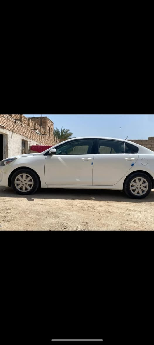 السلام عليكم 🚗
كيه ريو موديل 2021  
دبل نوزل 
وارد امريكي 
معوقين 
حداديه جديدة
تخم تاير جديد 
بيها بنيد و جاملغ قطعتين 
تواصل على ماسنجر او رقم تالي *********** او. ***********
