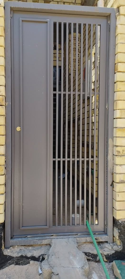 حداده عامه
ابواب🚪 شبابيك🪟 محجرات🪜 سقايف 🎞️حسب الطلب 

حداده متنقله للعمل الموقعي🏘️ للطلب ⚒️⚒️🔨
الاتصال 👇👇👇👇👇👇
***********
***********
