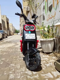 دراجة كهربائية • نظيفه • بطاريات جديدة